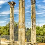depositphotos_71443019-Ruins-of-Corinthian-Columns-at-Villa-Adriana-Hadrians-Villa-